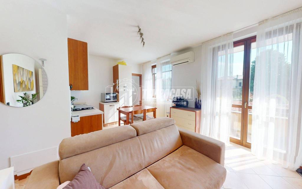 appartamento in vendita a Lomazzo