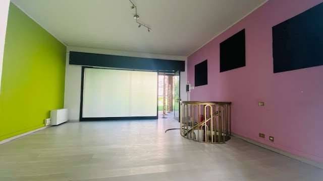 intera palazzina in vendita a Lomazzo