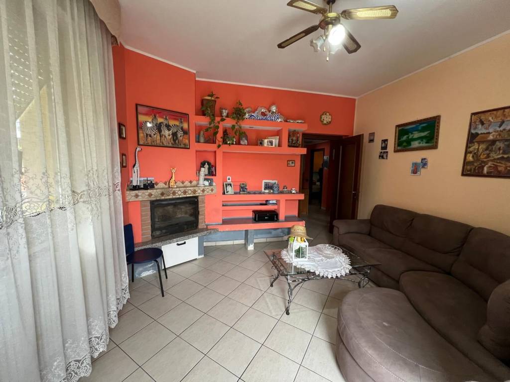 casa indipendente in vendita a Lomazzo