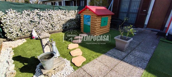 casa indipendente in vendita a Lomazzo