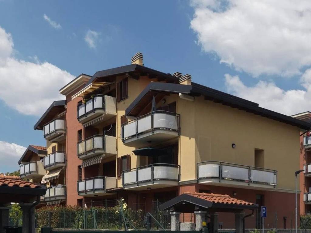 appartamento in vendita a Lomazzo