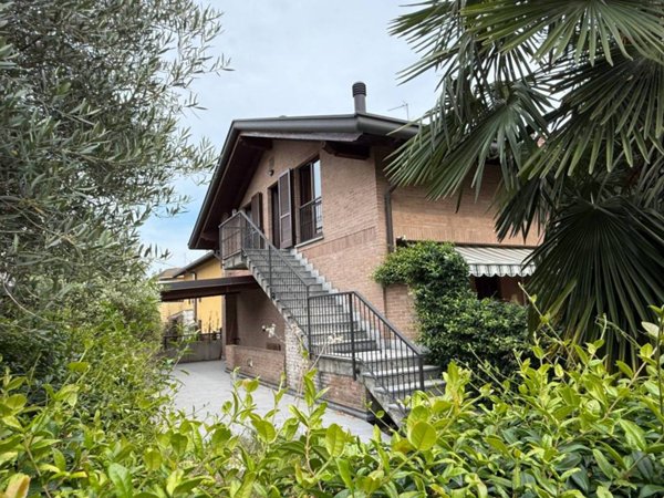 appartamento in vendita a Lomazzo