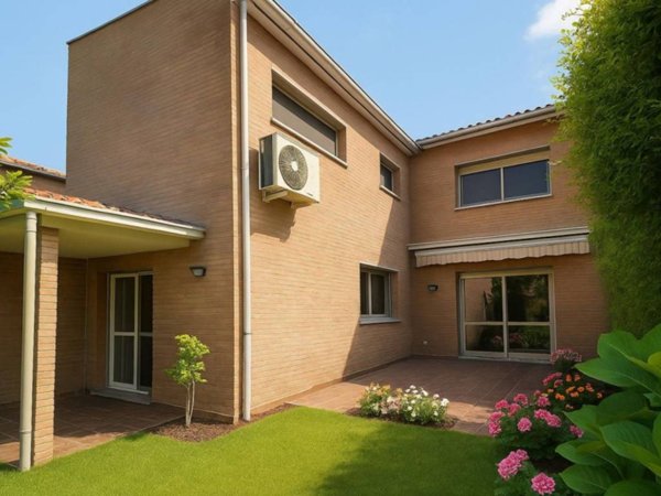 casa indipendente in vendita a Lomazzo