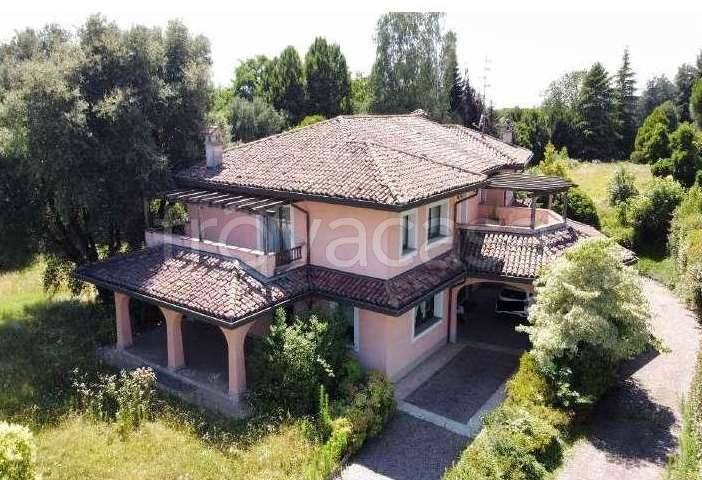 casa indipendente in vendita a Lomazzo