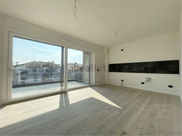 appartamento in vendita a Lomazzo