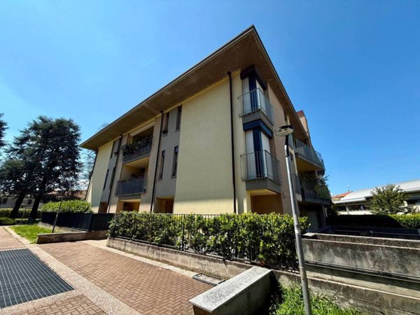 appartamento in vendita a Lomazzo