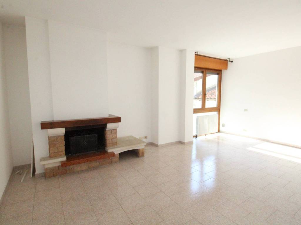 appartamento in vendita a Lomazzo