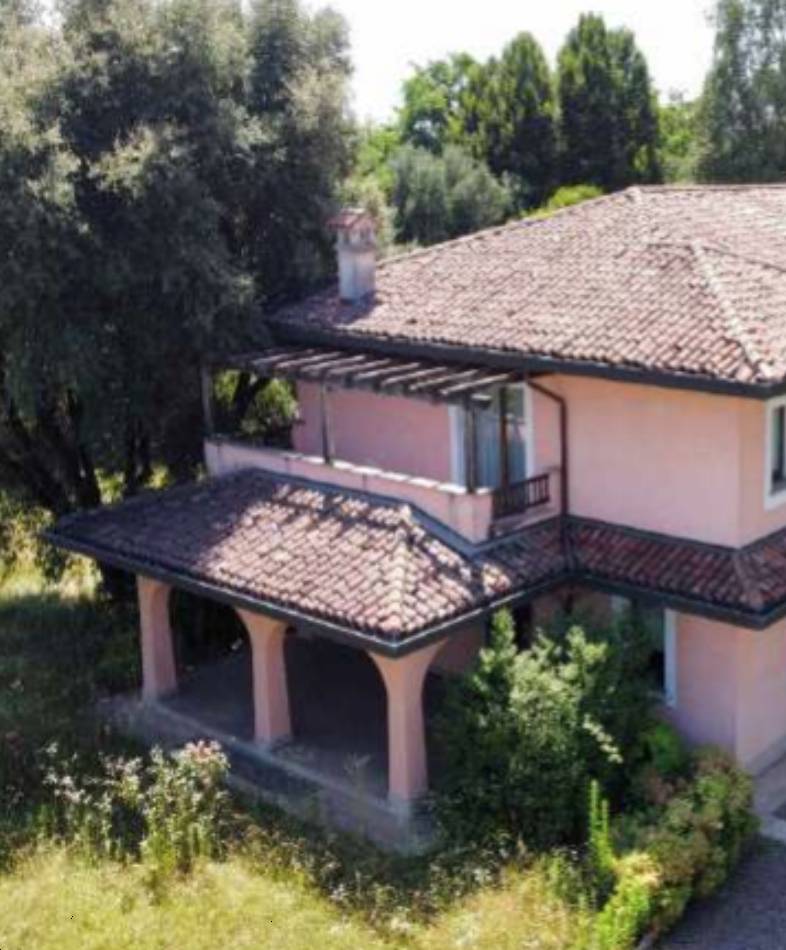 casa indipendente in vendita a Lomazzo