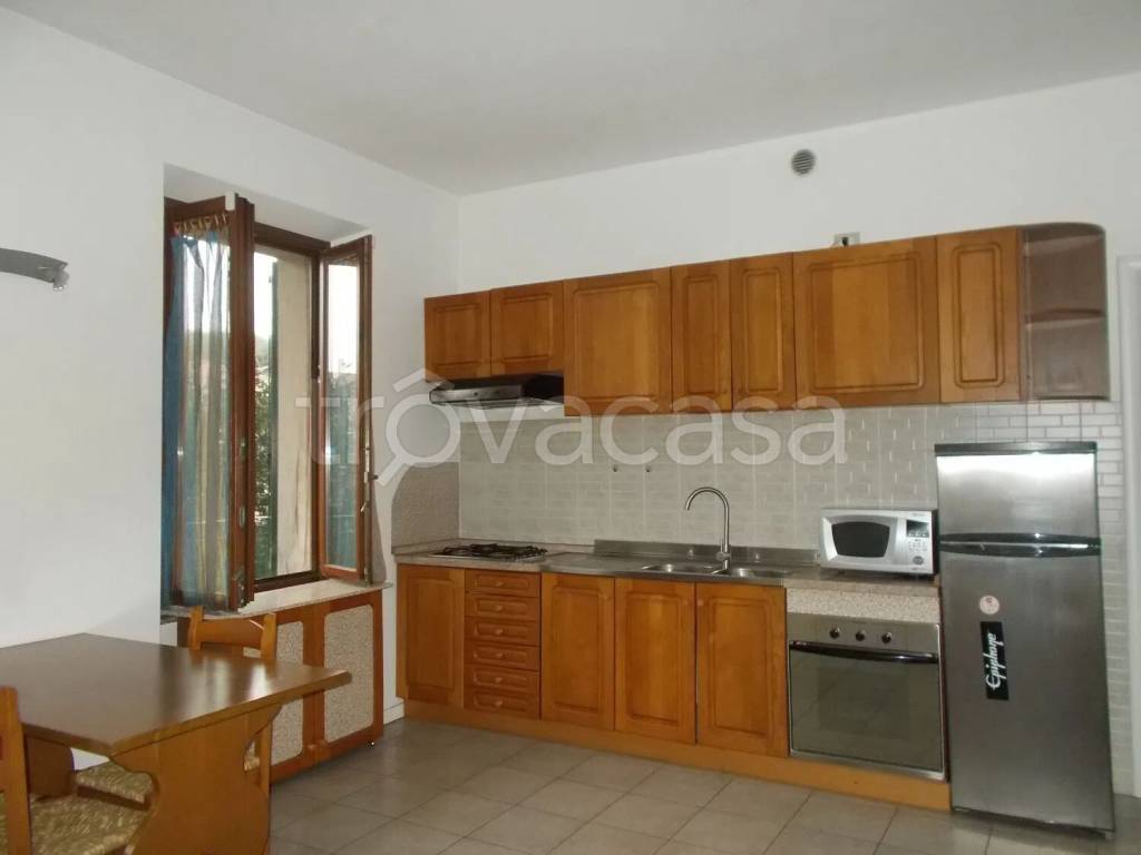 appartamento in vendita a Lomazzo in zona Manera