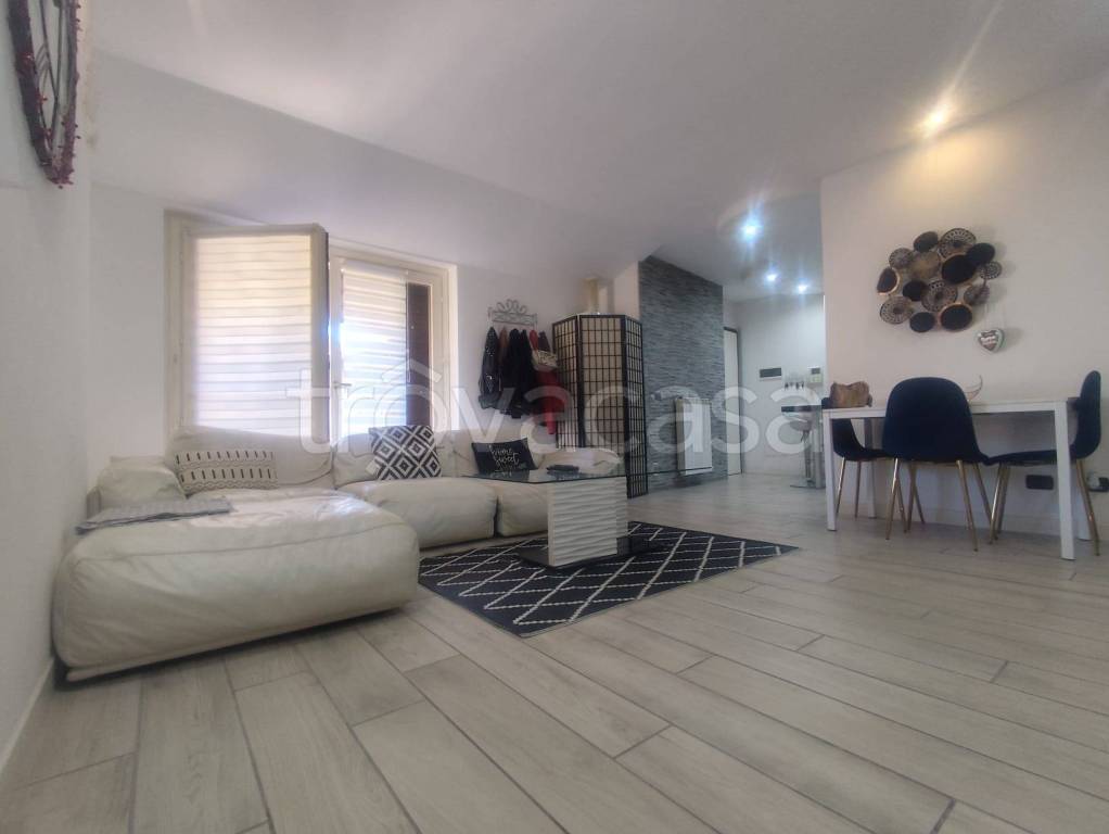 appartamento in vendita a Lomazzo