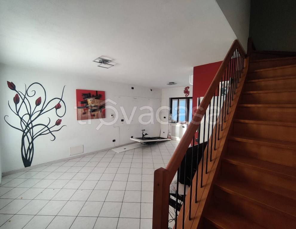 casa indipendente in vendita a Lomazzo