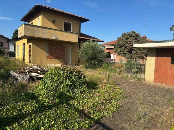 casa indipendente in vendita a Lomazzo
