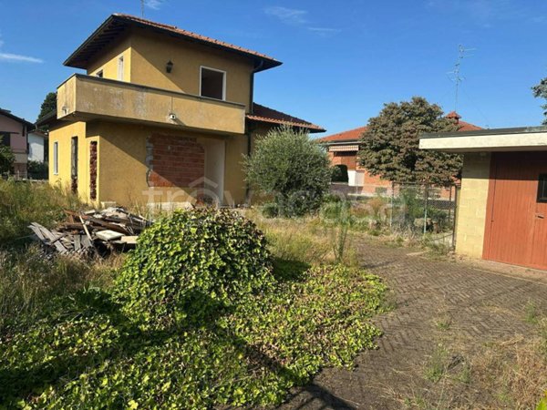 casa indipendente in vendita a Lomazzo
