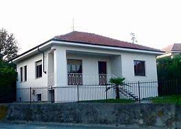 casa indipendente in vendita a Lomazzo