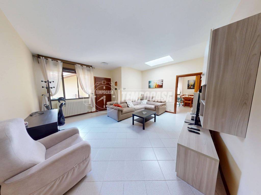 appartamento in vendita a Lomazzo