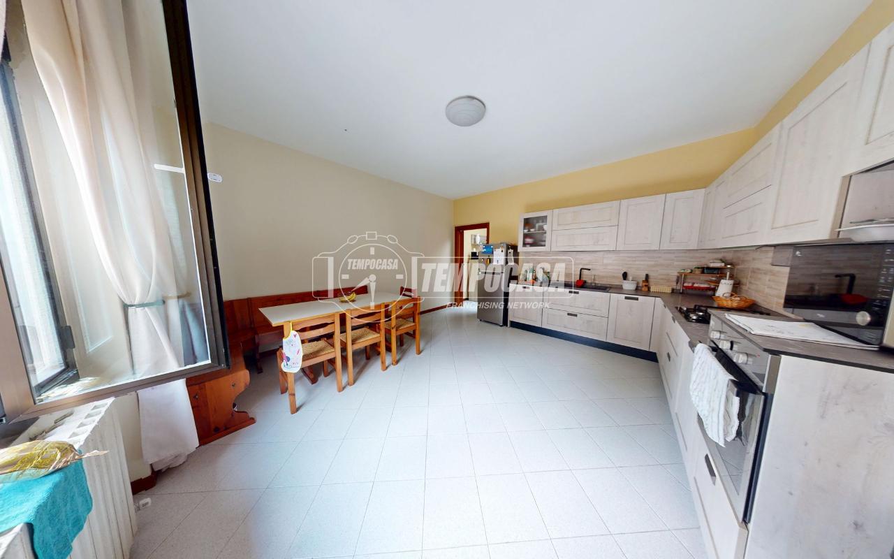 appartamento in vendita a Lomazzo