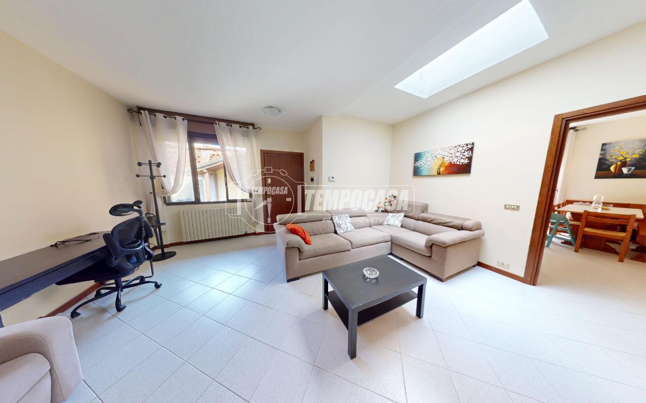 appartamento in vendita a Lomazzo