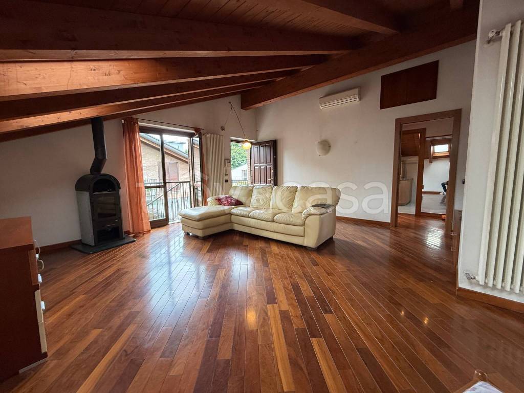 appartamento in vendita a Lomazzo