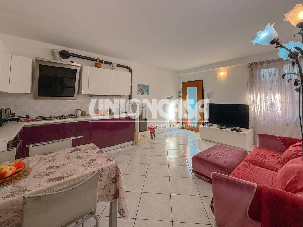 appartamento in vendita a Lomazzo