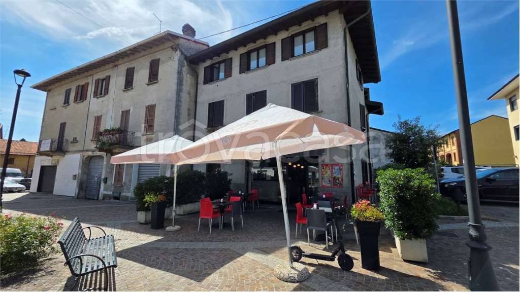 trivano in vendita a Lomazzo in zona Manera