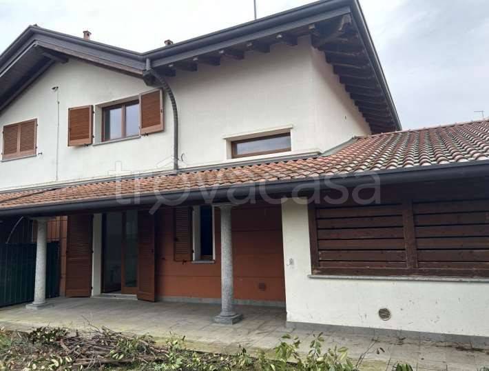 casa indipendente in vendita a Lomazzo