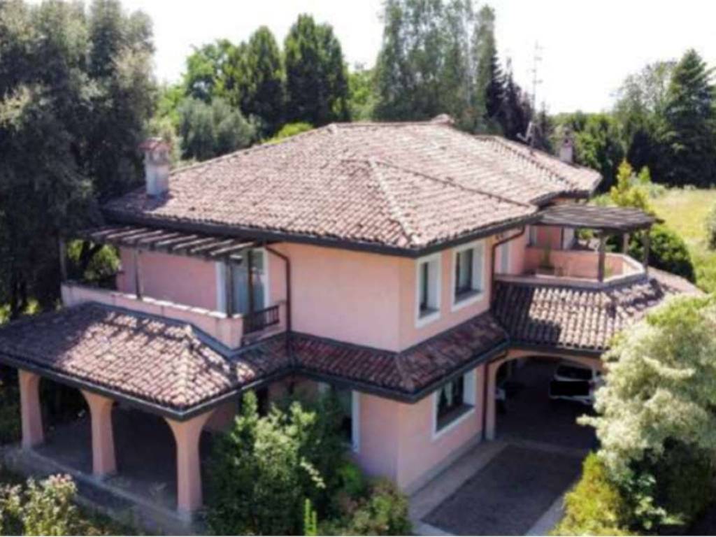 casa indipendente in vendita a Lomazzo