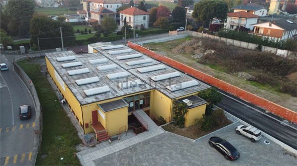 capannone in vendita a Lomazzo