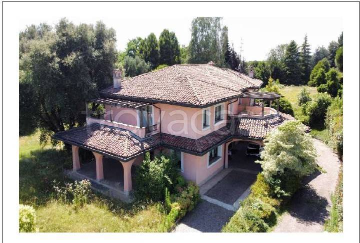 casa indipendente in vendita a Lomazzo