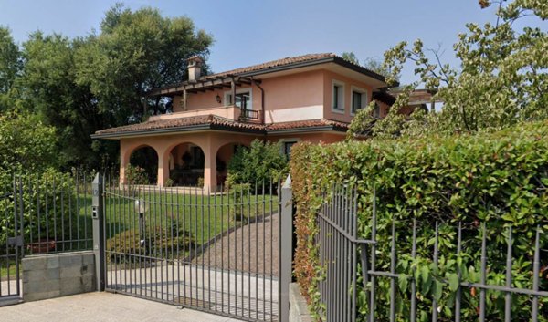 casa indipendente in vendita a Lomazzo