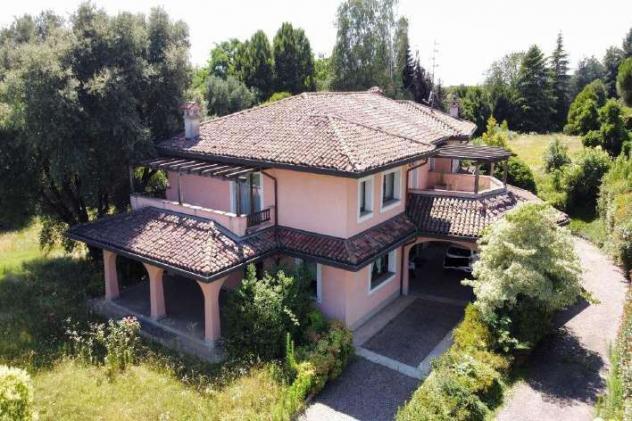 casa indipendente in vendita a Lomazzo