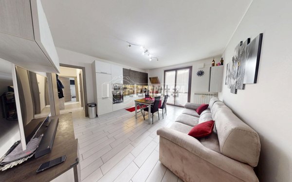 appartamento in vendita a Lomazzo