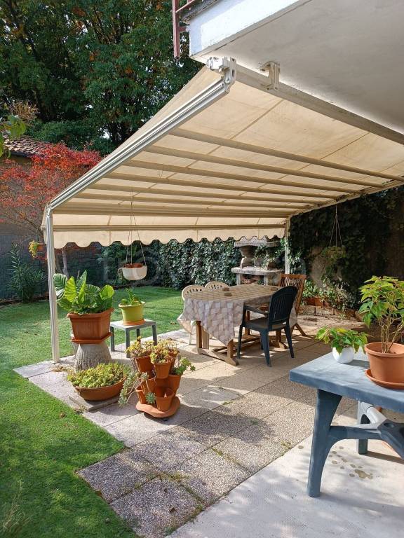 casa indipendente in vendita a Lomazzo