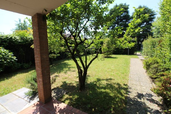 casa indipendente in vendita a Lomazzo