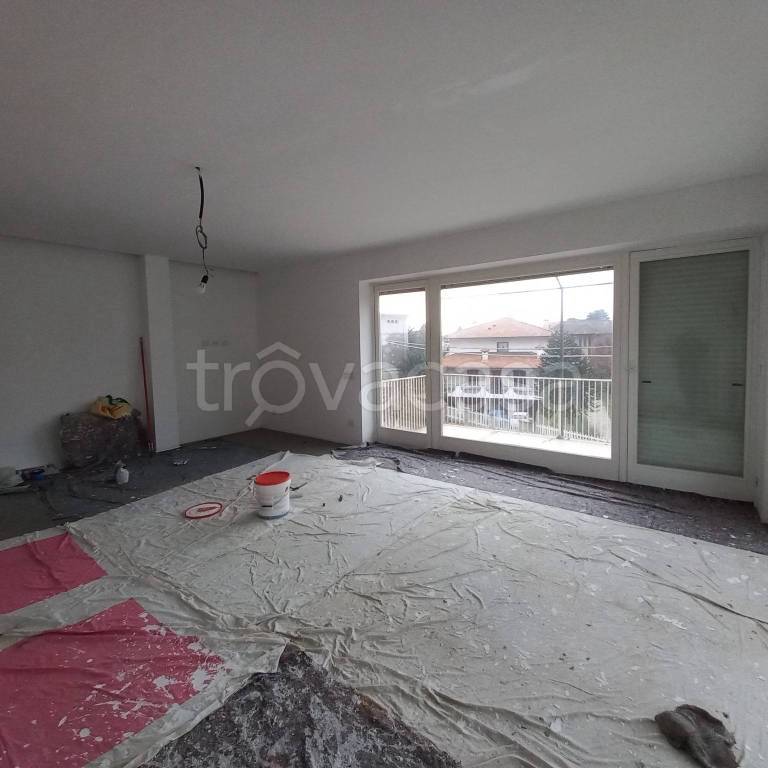 ufficio in vendita a Lomazzo in zona Manera