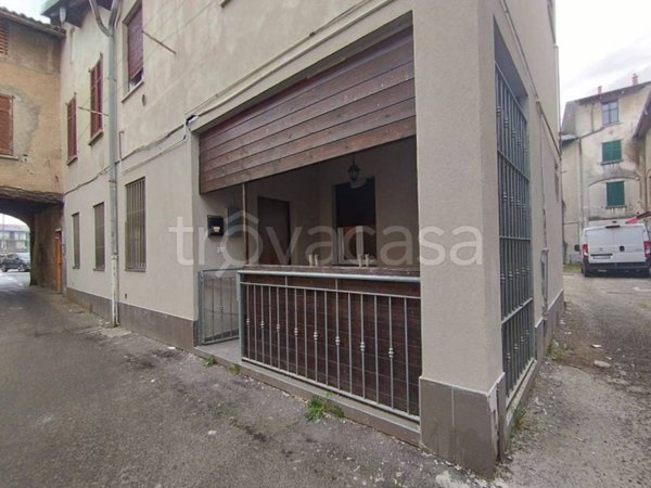 appartamento in vendita a Lomazzo in zona Manera