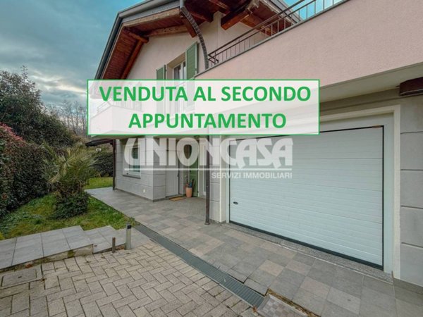casa indipendente in vendita a Lomazzo