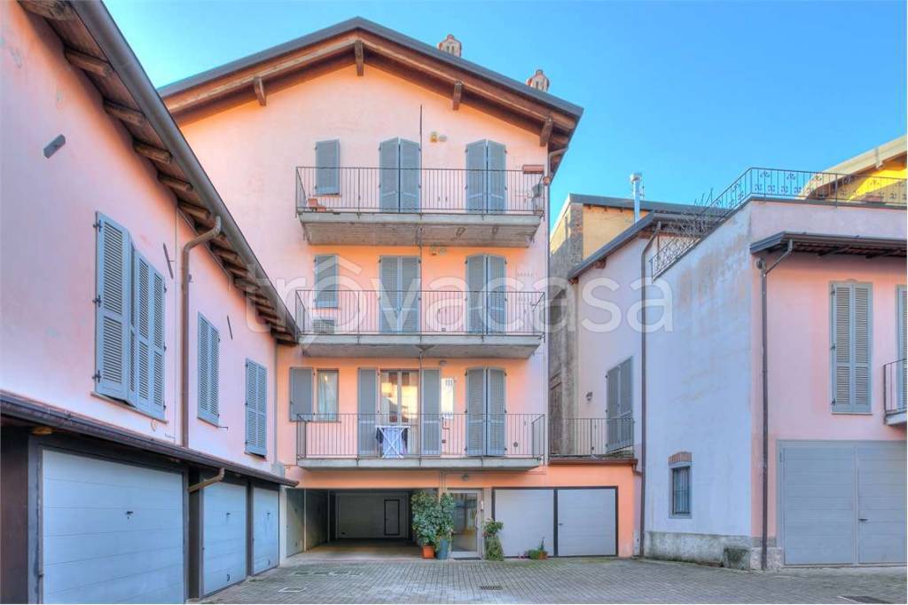 appartamento in vendita a Lomazzo