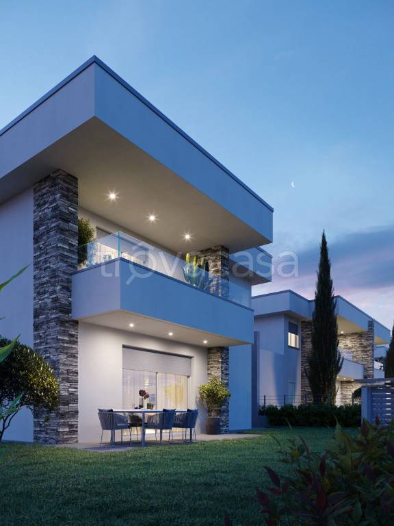 casa indipendente in vendita a Lomazzo