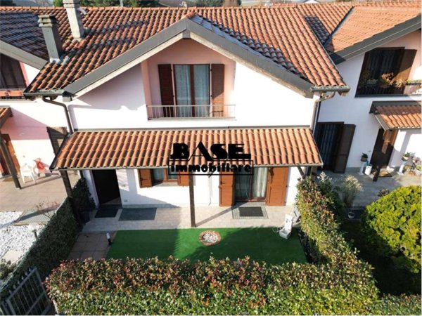 casa indipendente in vendita a Lomazzo