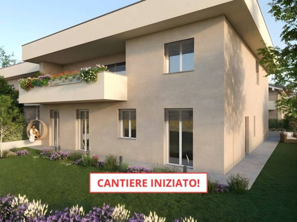 casa indipendente in vendita a Lomazzo