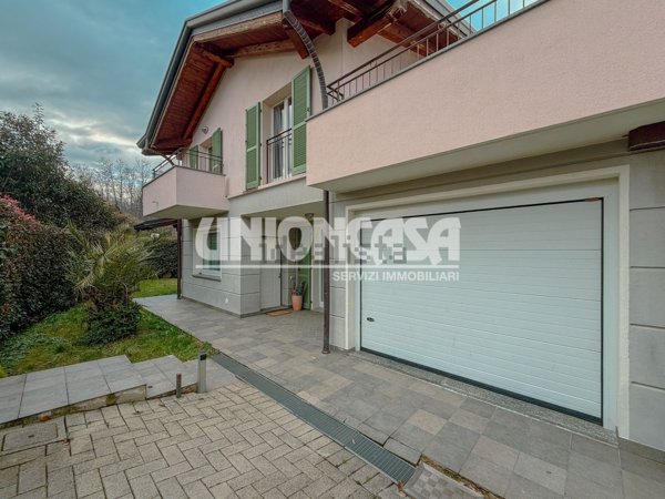 casa indipendente in vendita a Lomazzo