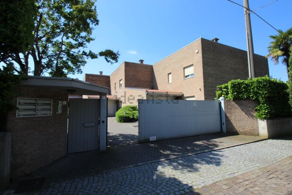 casa indipendente in vendita a Lomazzo