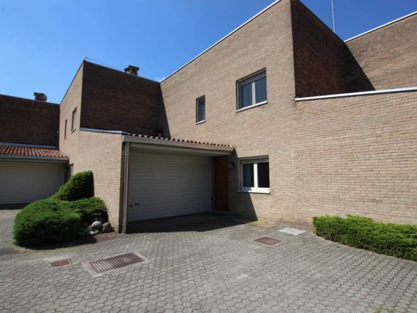 casa indipendente in vendita a Lomazzo