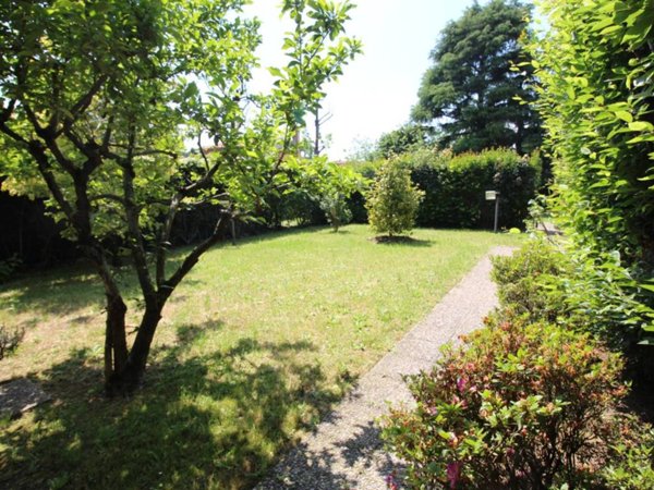 casa indipendente in vendita a Lomazzo