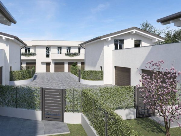 casa indipendente in vendita a Lomazzo