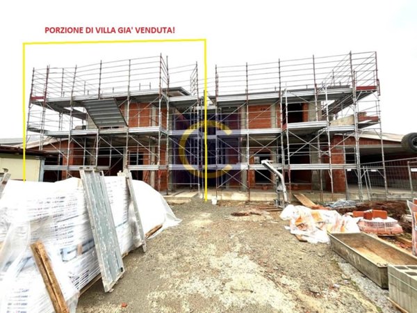 casa indipendente in vendita a Lomazzo