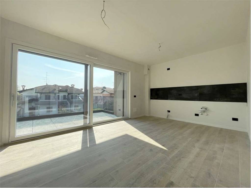 appartamento in vendita a Lomazzo