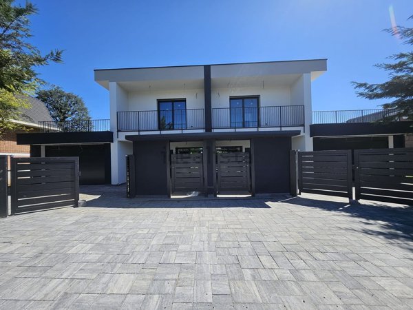 casa indipendente in vendita a Lomazzo