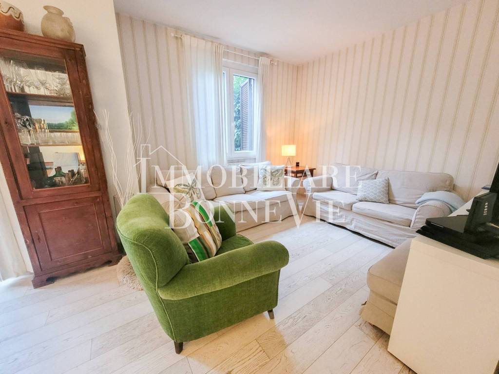 casa indipendente in vendita a Lomazzo