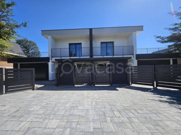 casa indipendente in vendita a Lomazzo